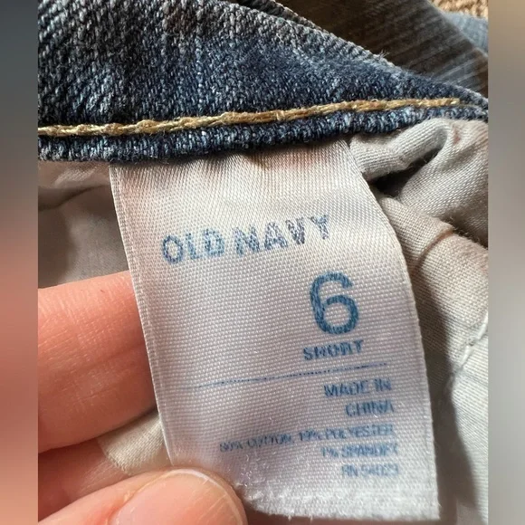 ✌🏼Old Navy Diva Jeans Size 6 Short Perfectly Distressed Straight Leg Boho Style - Picture 8 of 10